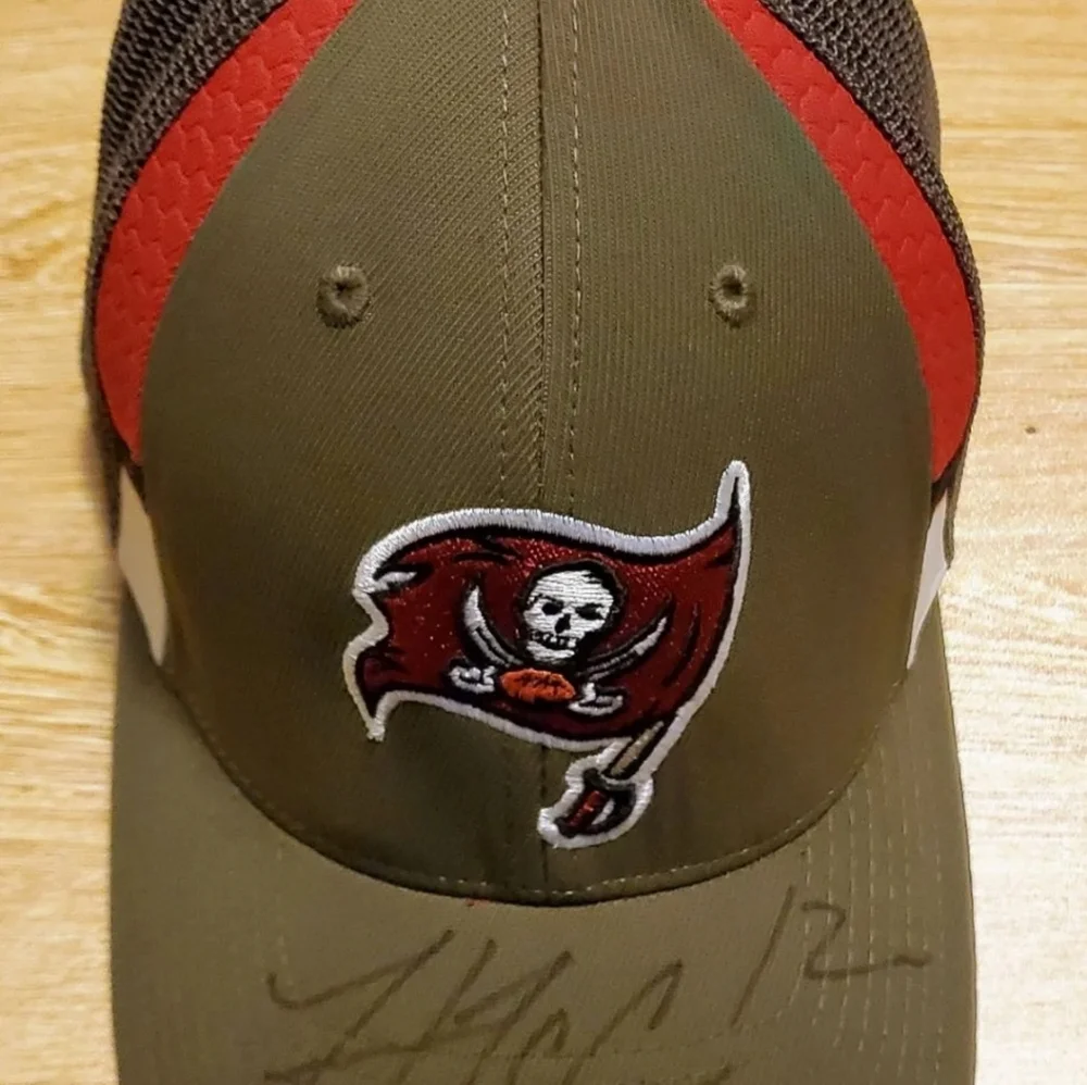Tampa Bay Buccaneers Josh McCown QB 2014 Autographed Reebok Fitted Hat L/XL - Picture 1 of 4
